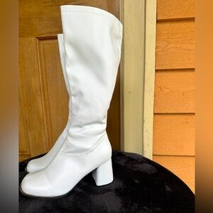 Gogo boots size 8